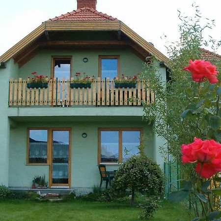 Apartman Nora Ii. Bük エクステリア 写真